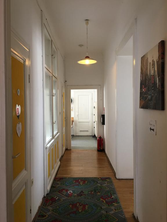 Chichilli Hostel Wien Exterior foto