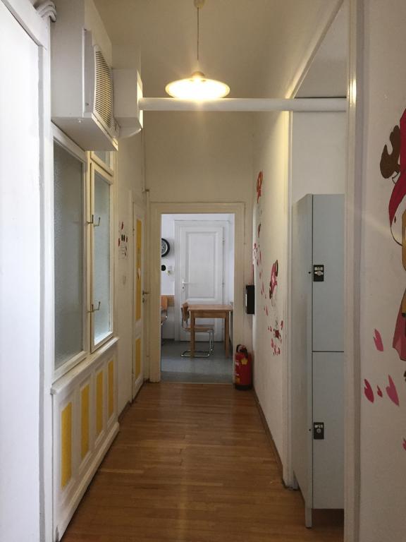 Chichilli Hostel Wien Exterior foto