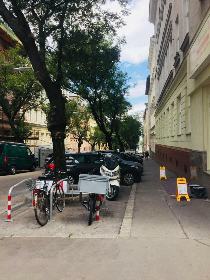 Chichilli Hostel Wien Exterior foto